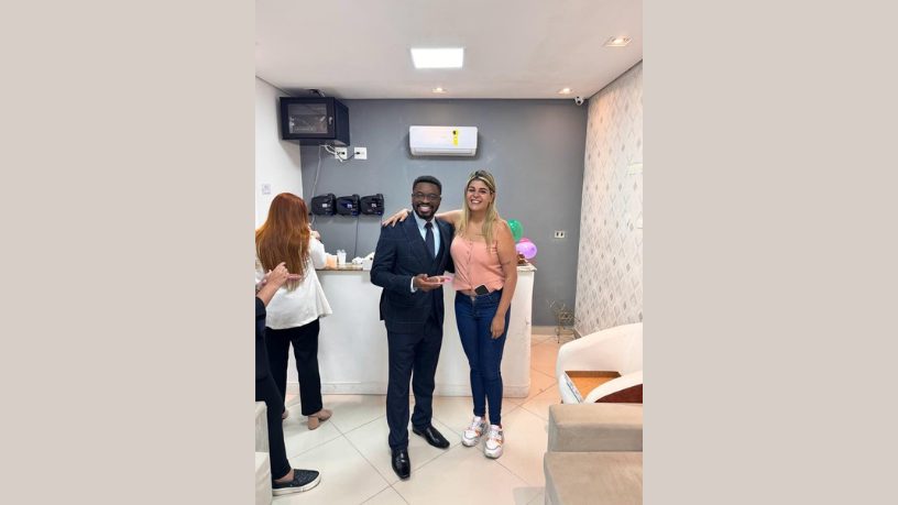 Oluwatosin Tolulope Ajidahun analisa como doenças autoimunes impactam a fertilidade masculina com base em novas pesquisas.