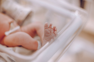 Dra. Thaline Neves explica como a medicina fetal contribui para prevenir a prematuridade e garantir mais saúde ao bebê.