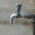 Falta de água em Aracaju: impactos, causas e o que a crise no abastecimento revela sobre a infraestrutura urbana